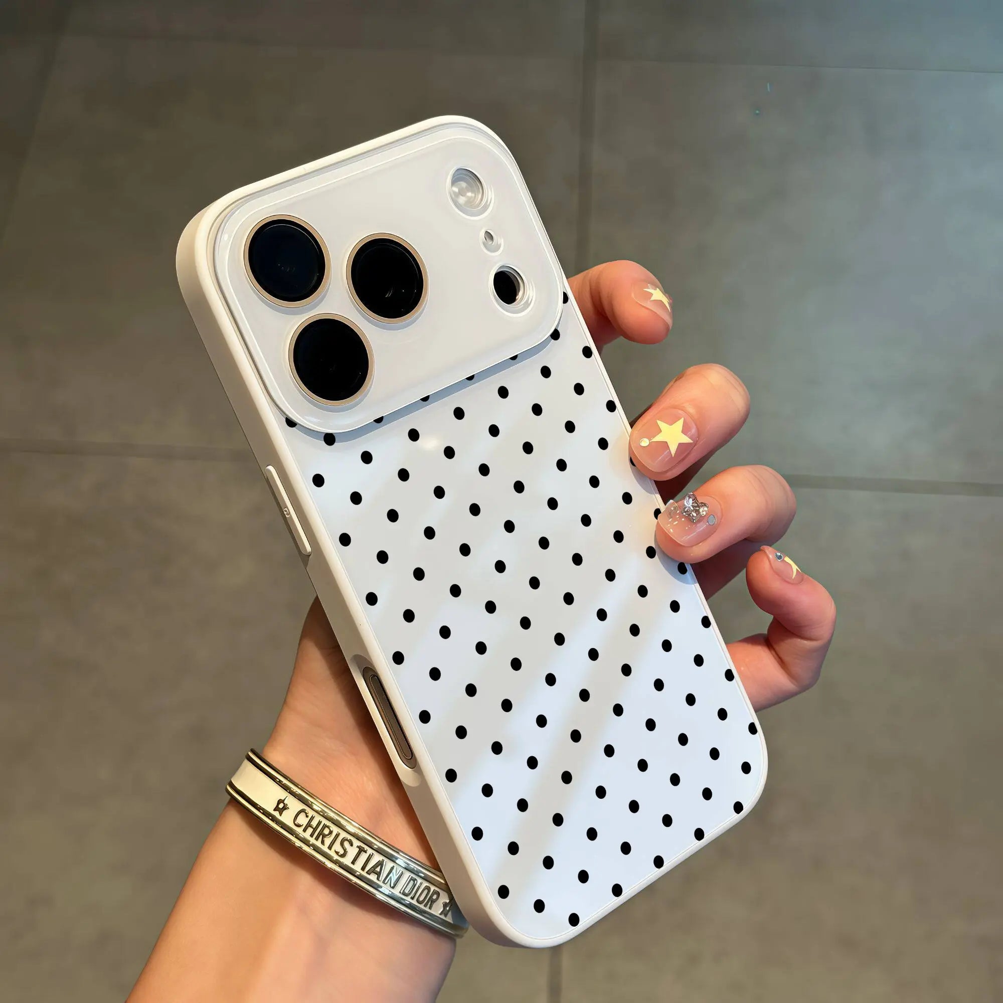 Cute Summer Polka Dot Case – Shockproof Glossy Cover with Camera Protection for iPhone 17 Pro Max