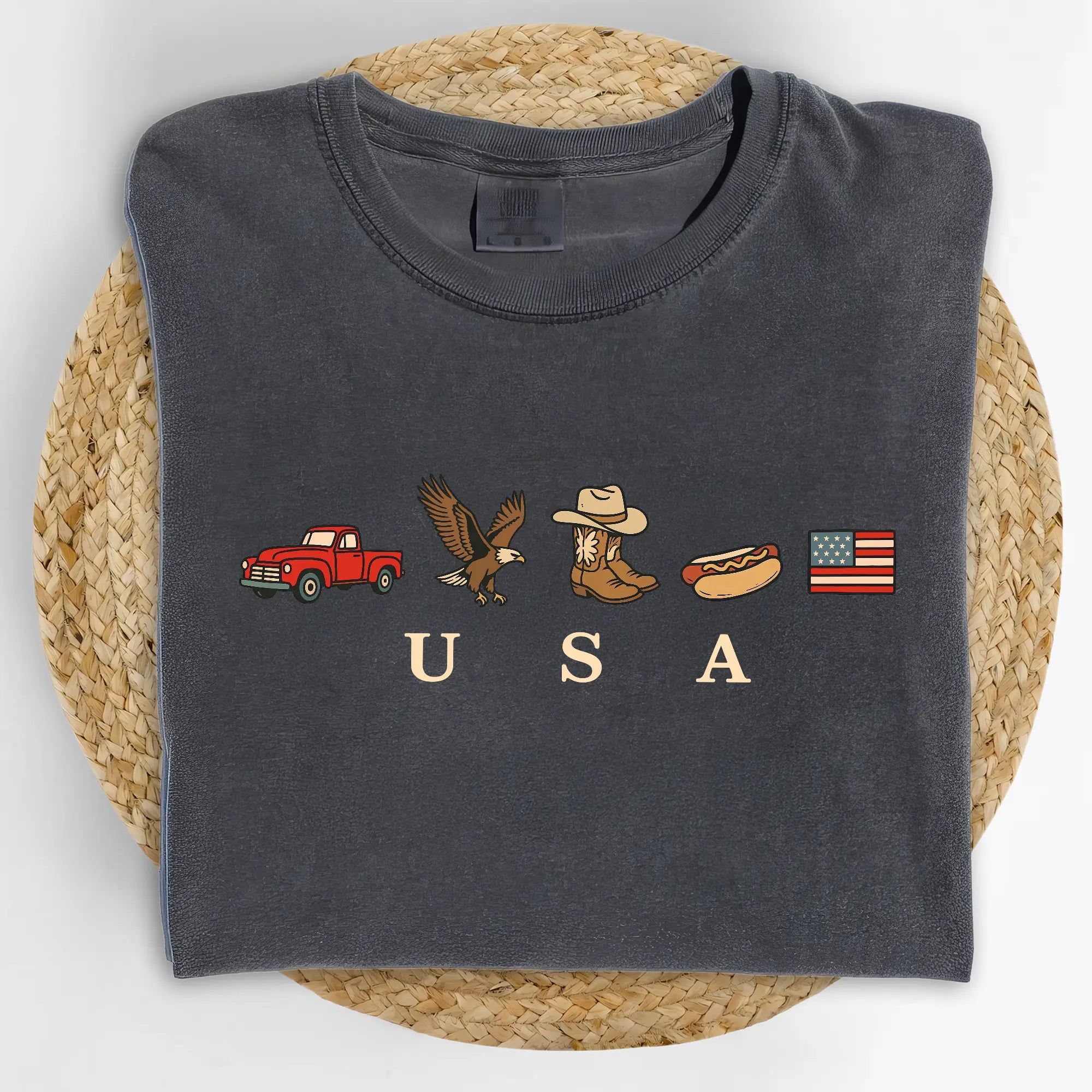 ChicCotton Comfort Colors "USA Icons" T-Shirt – Vintage Women's Patriotic Independence Day Tee