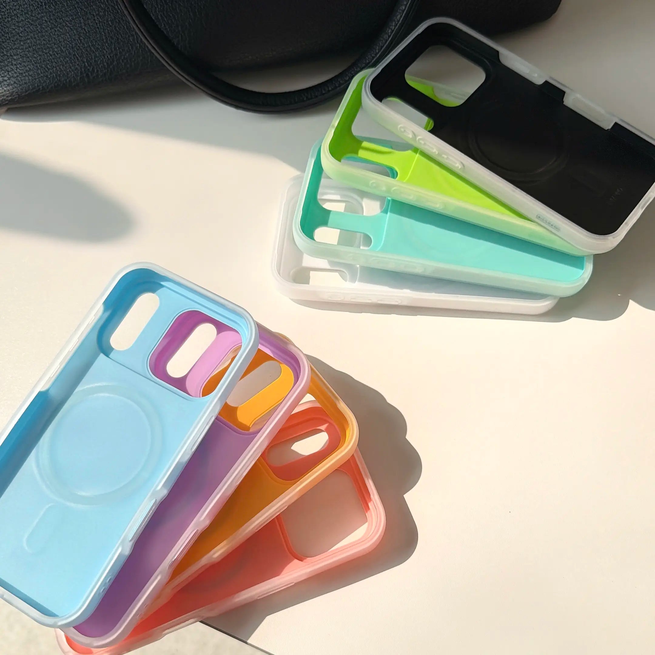 MagSafe Phone Case – Dual Layer Color-Blocking Shockproof Cover for iPhone 17 Pro Max