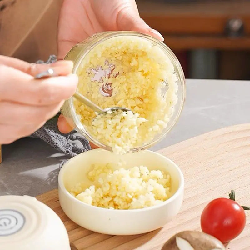 Cordless Electric Garlic Chopper (300ML) – Portable 4-Blade Food Processor & Veggie Grinder