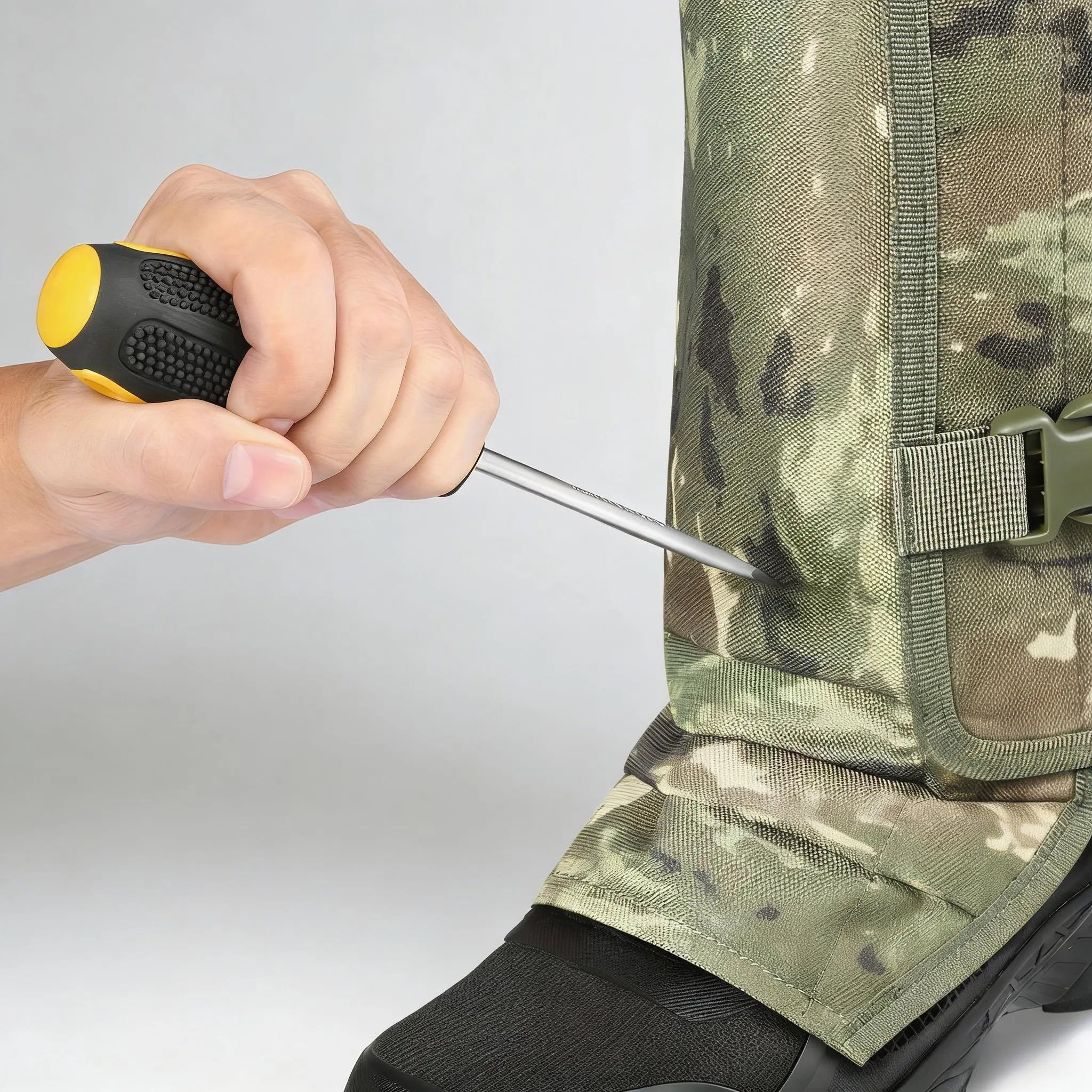 Adjustable Snake-Resistant Leg Gaiters – Durable Protective Gear for Hunting & Hiking